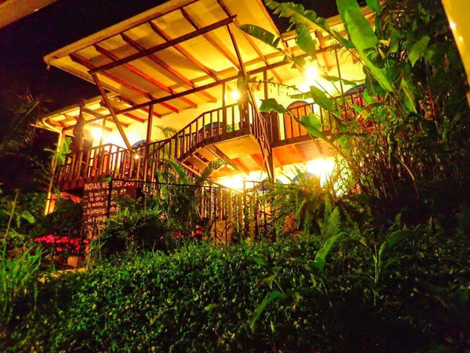 Orosi Lodge Екстериор снимка