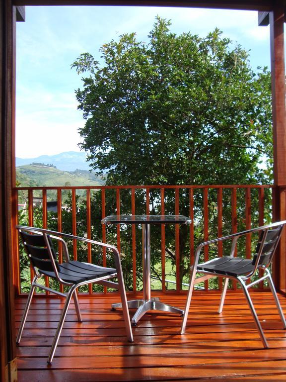Orosi Lodge Стая снимка